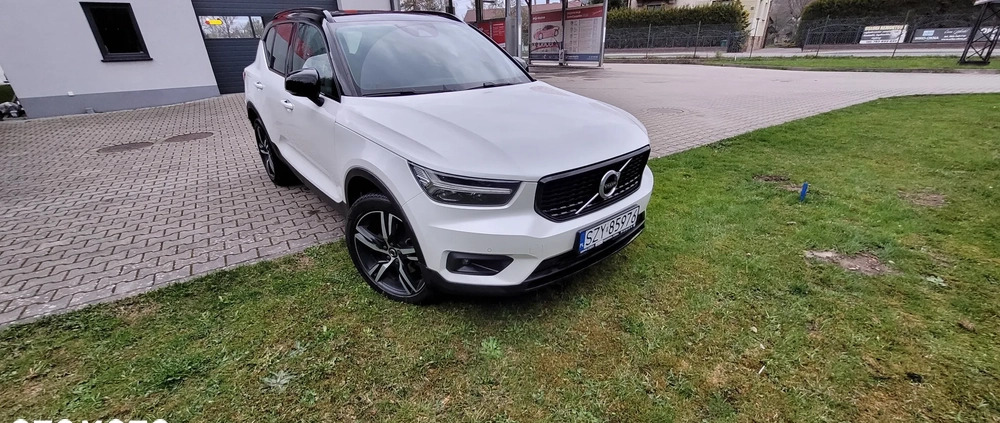 Volvo XC 40 cena 133000 przebieg: 68000, rok produkcji 2018 z Gryfów Śląski małe 277